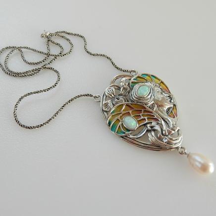 Photo of Art Nouveau Pearl Lady Necklace