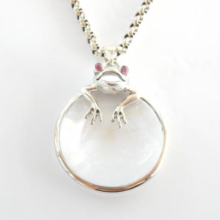 Photo of Solid Silver Ruby Frog Optical Glass & Chain