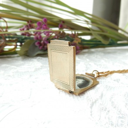 Photo of Antique Art Deco Rolled Gold Locket Necklace Rolled Gold Chain Locket