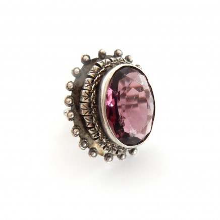 Photo of Antique Purple Amethyst Glass Cocktail Ring 1960s Statement Jewelery Size 6