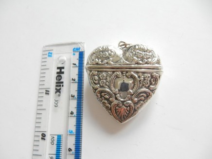 Photo of Fine Silver Filigree Heart Vesta