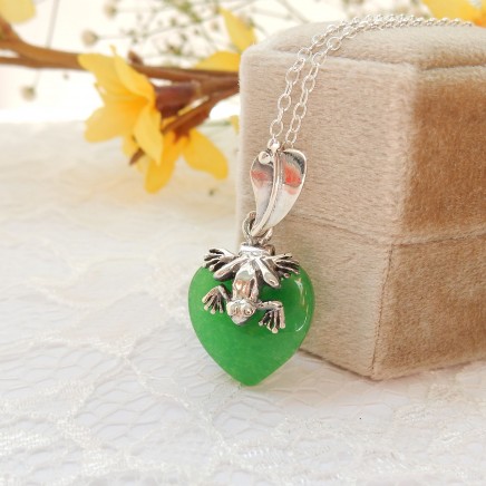 Photo of Sterling Silver Jade Frog Leaf Pendant Necklace