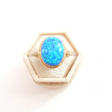 Photo of Vintage 9k Gold Opal Ring Size 6 1/4 October Birthstone