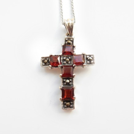 Photo of Vintage Garnet Sterling Silver Cross Crucifix Necklace