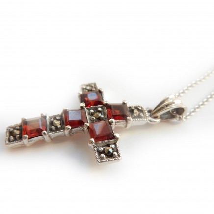 Photo of Vintage Garnet Sterling Silver Cross Crucifix Necklace