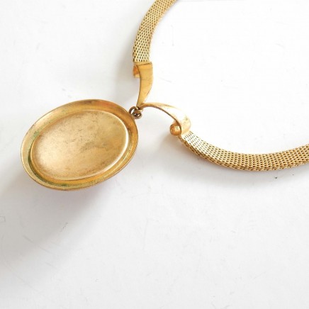 Photo of Vintage Gold Cameo Pendant Necklace