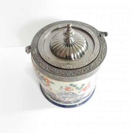 Photo of Vintage Porcelain Oriental Imari Biscuit Barrell Ironstone Ceramic