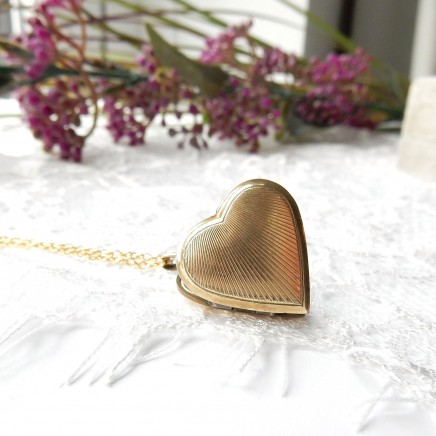 Photo of Vintage Rolled Gold Heart Locket Keepsake Locket Necklace K L
