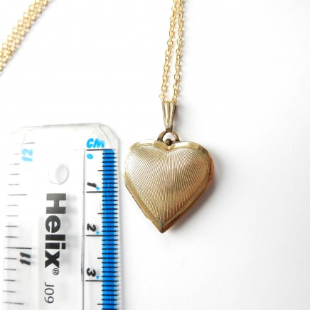 Photo of Vintage Rolled Gold Heart Locket Keepsake Locket Necklace K L