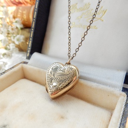 Photo of Vintage Rolled Gold Heart Locket Necklace & Chain