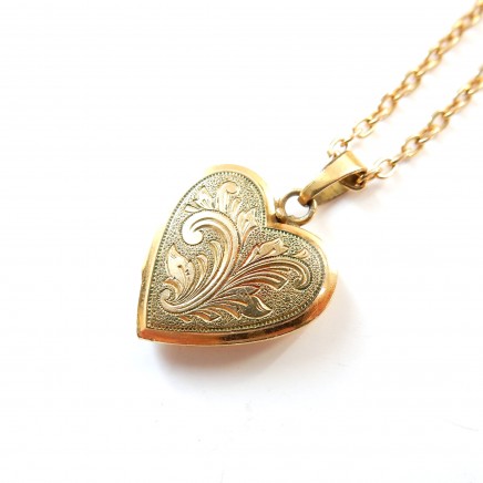 Photo of Vintage Rolled Gold Heart Locket Necklace A D Foreign
