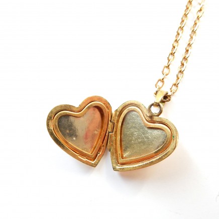 Photo of Vintage Rolled Gold Heart Locket Necklace A D Foreign