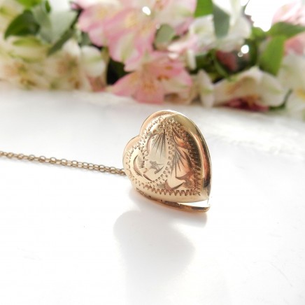 Photo of Vintage Rolled Gold Heart Locket Necklace Photo Pendant