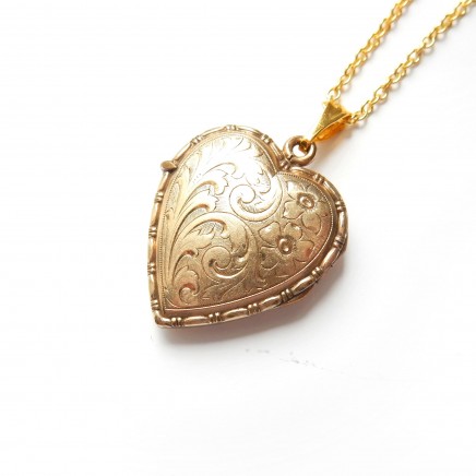 Photo of Vintage Rolled Gold Heart Locket Necklace Romantic Jewelery