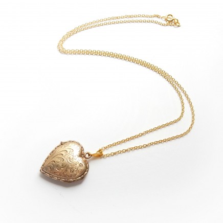 Photo of Vintage Rolled Gold Heart Locket Necklace Romantic Jewelery