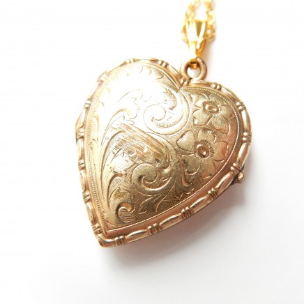 Photo of Vintage Rolled Gold Heart Locket Necklace Romantic Jewelery