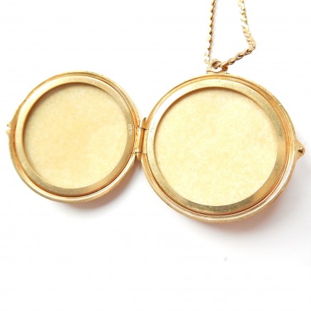 Photo of Vintage Rolled Gold Locket Keepsake Circle Locket Necklace AF