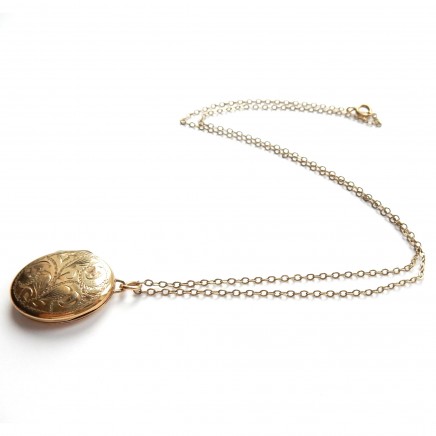 Photo of Vintage Rolled Gold Locket Keepsake Necklace