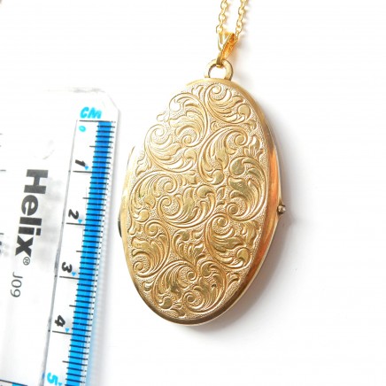 Photo of Vintage Rolled Gold Locket Necklace Personal Keepsake Photo Locket