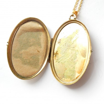 Photo of Vintage Rolled Gold Locket Necklace Personal Keepsake Photo Locket