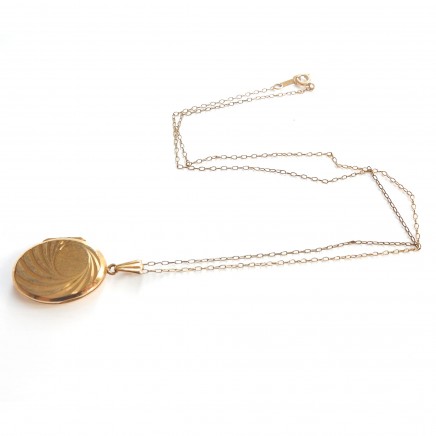 Photo of Vintage Rolled Gold Sunburst Locket Delicate Gold Necklace