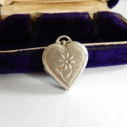 Photo of Vintage Silver Flower Locket Heart Pendant