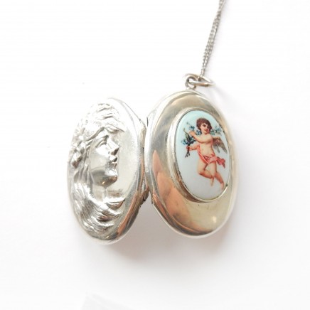 Photo of Vintage Sterling Silver Cherub Locket Necklace Keepsake Jewelery