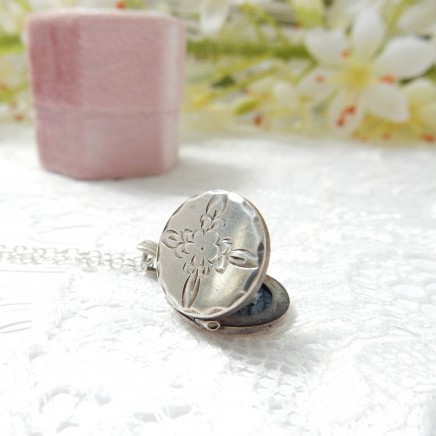 Photo of Vintage Sterling Silver Circle Locket Dainty Silver Flower Necklace