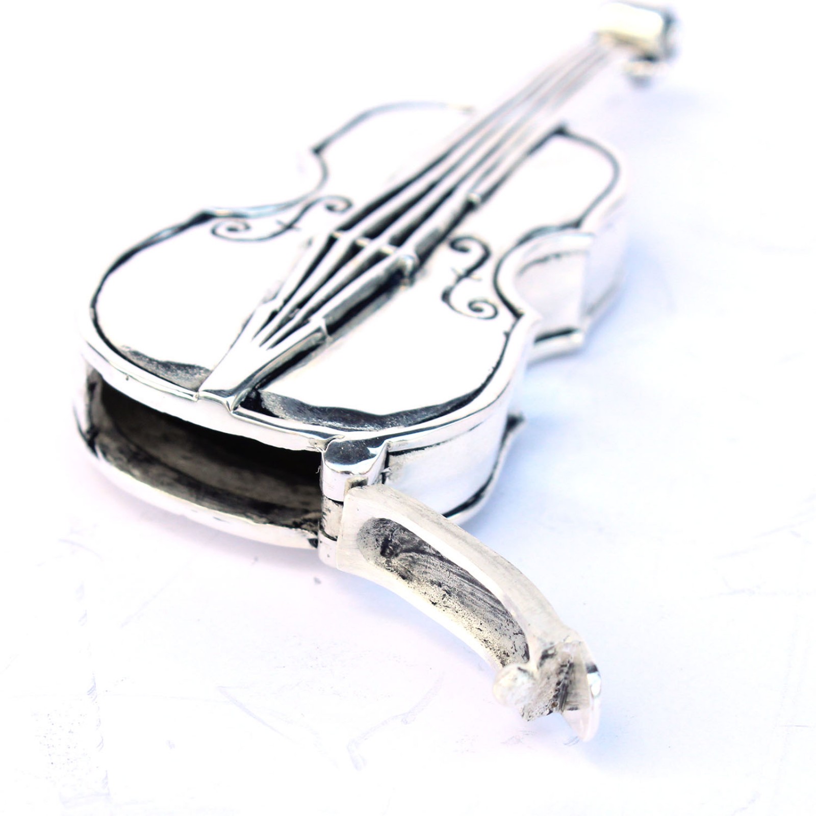 Photo of Silverplated Cello Vesta Match Safe
