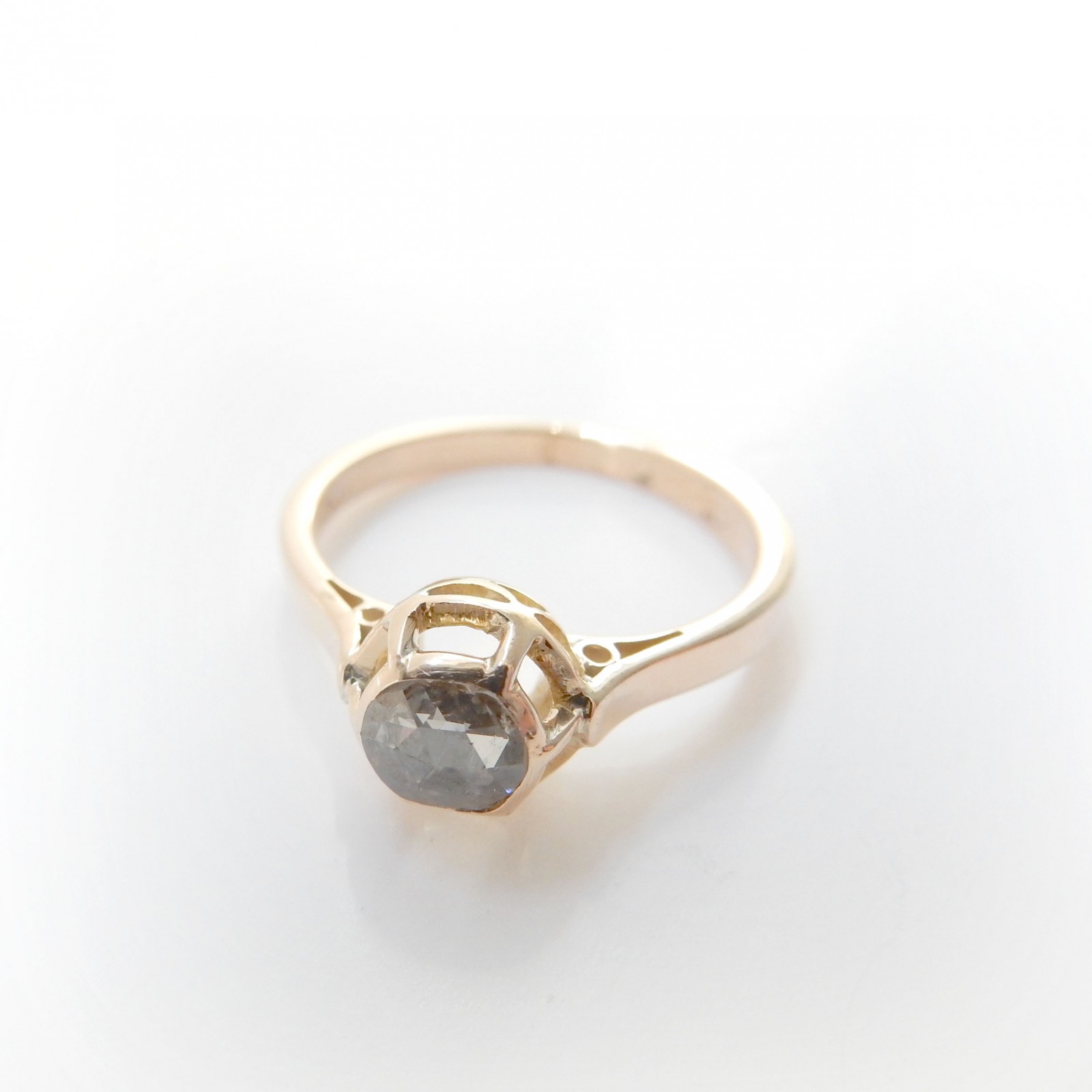 Photo of Vintage 18 Carat Gold Rose Cut Diamond Solataire Ring